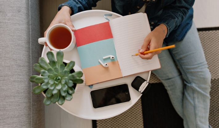 How to Embrace a Minimalist Lifestyle in the UK: Tips and Tricks