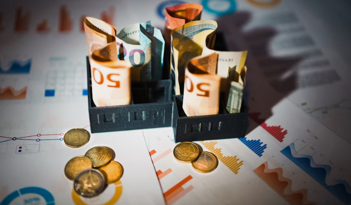 Top Global ESG Investment Trends Driving UK Fund Strategy