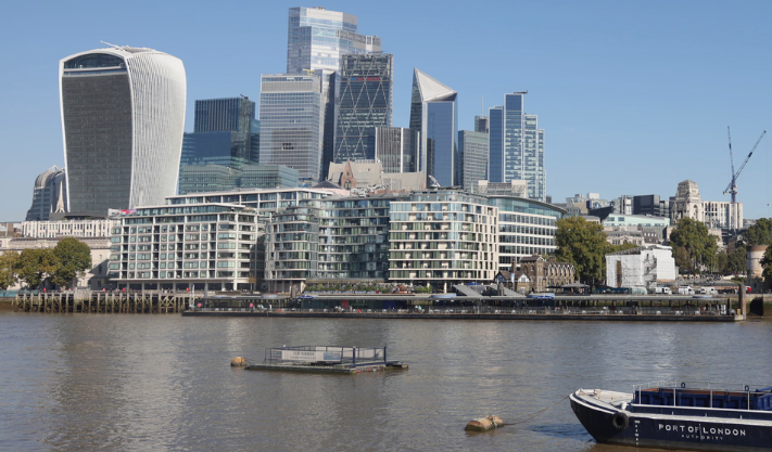 UK to Pay Bankers’ Bonuses Faster After Rule Change