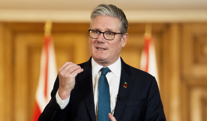 “We’re Leading the Way”: Starmer Defends Green Economy Plans Ahead of COP30