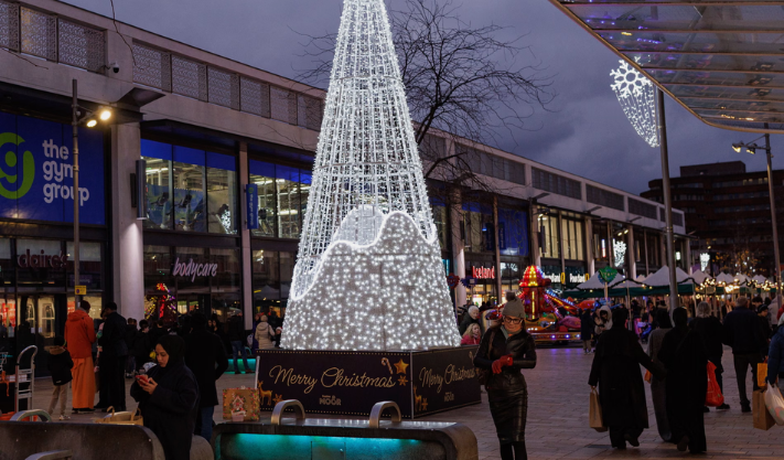 UK Credit Card Borrowing Grows at Fastest Pace in Nearly Two Years