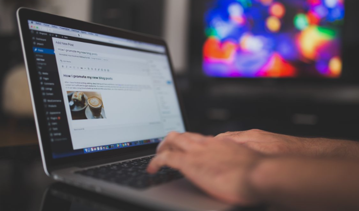How to Start a Blog That Helps Your Career and Builds Your Personal Brand