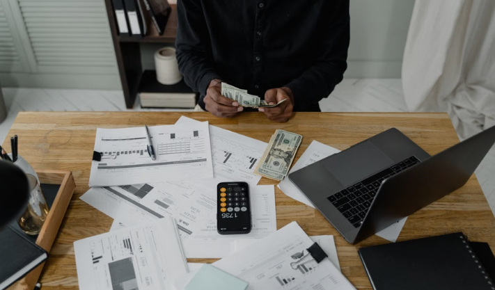 How Entrepreneurs Can Run a Business at a Lower Cost